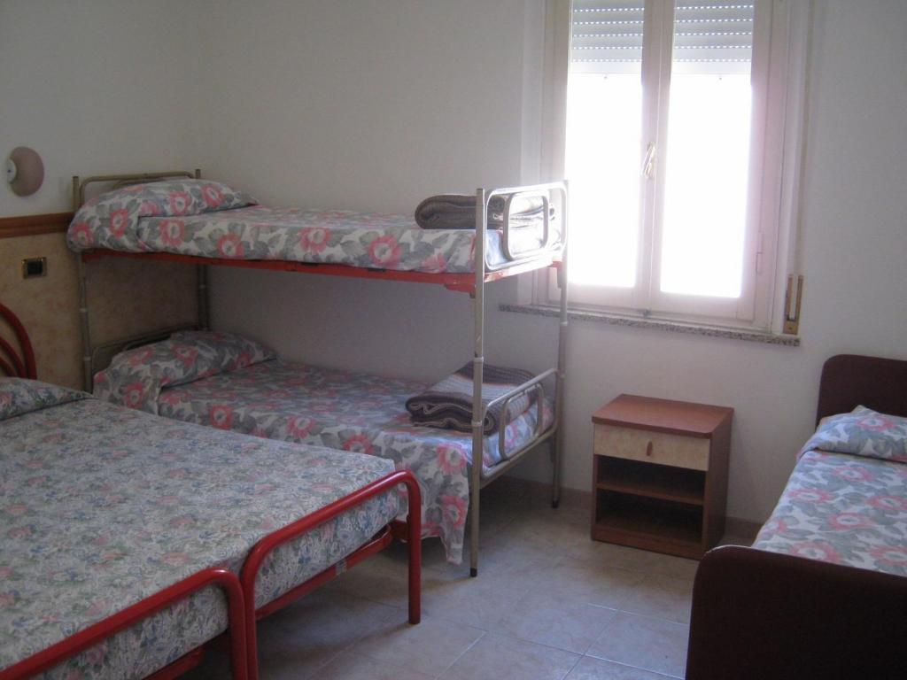 רימיני Hotel Parigi חדר תמונה