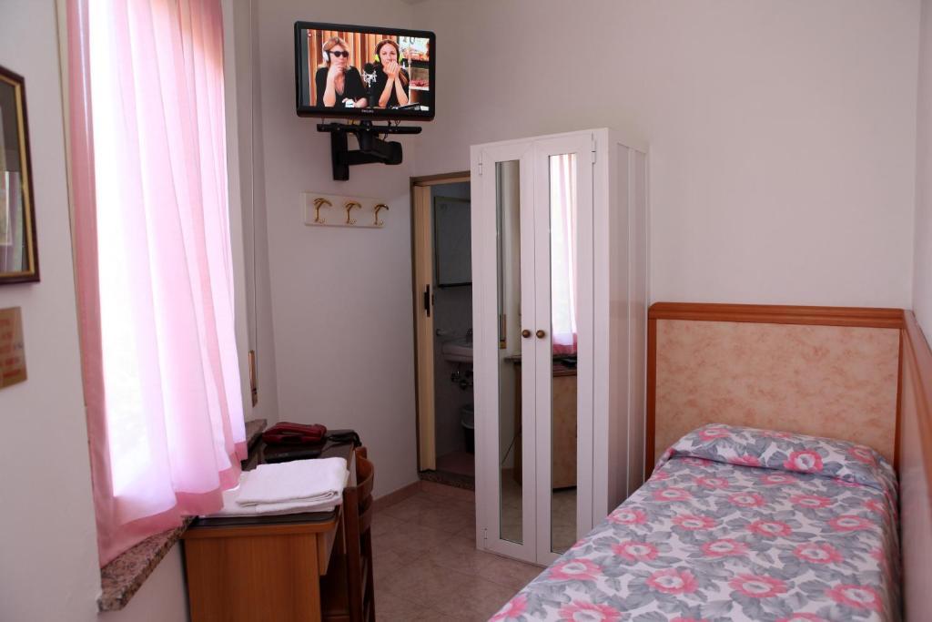 רימיני Hotel Parigi חדר תמונה