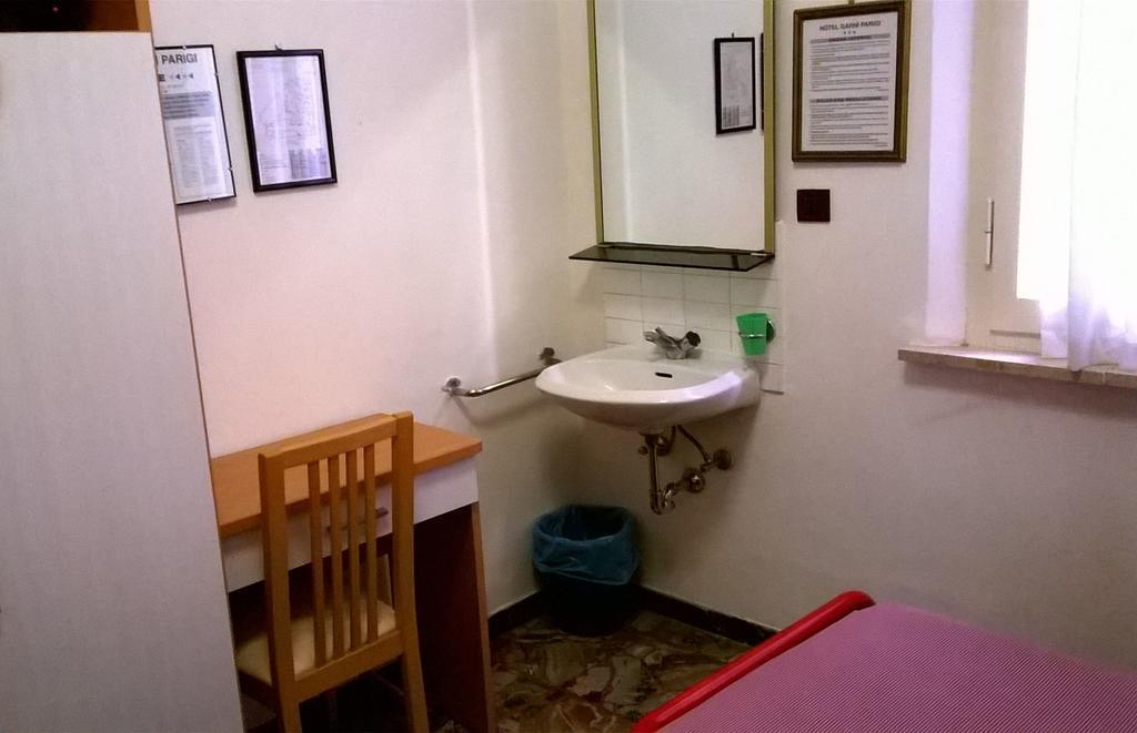 רימיני Hotel Parigi מראה חיצוני תמונה