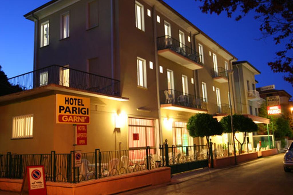 רימיני Hotel Parigi מראה חיצוני תמונה
