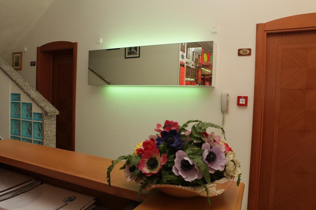 רימיני Hotel Parigi מראה חיצוני תמונה